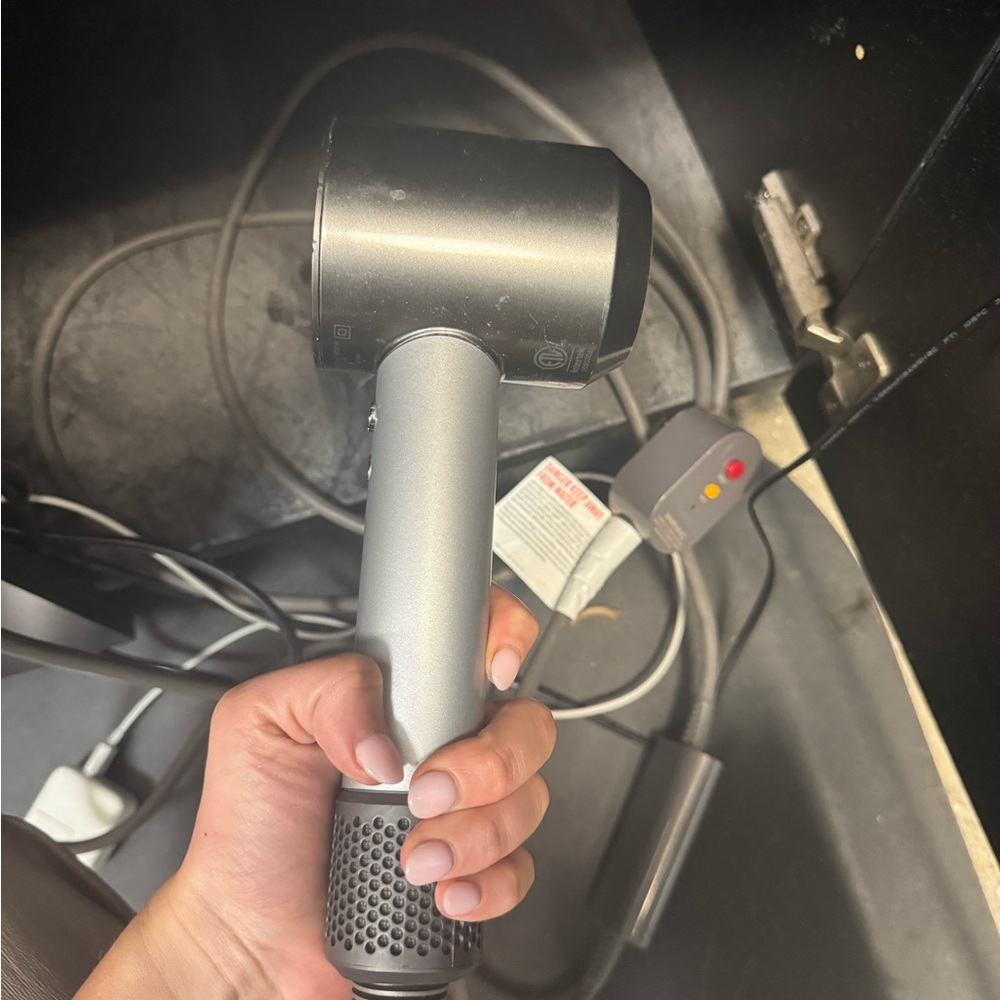 BROKEN DYSON PROFESSIONAL BLOW DRYER